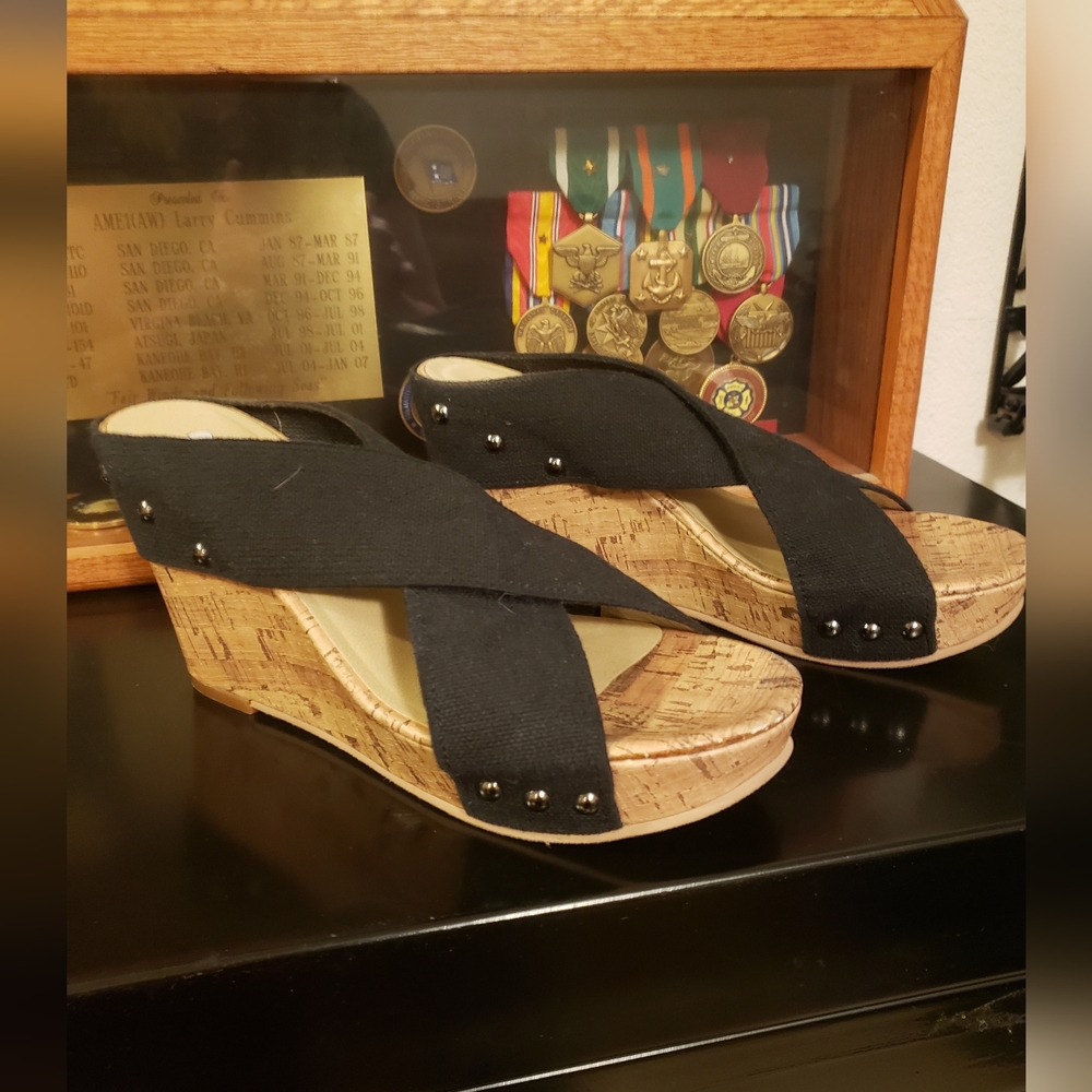 BP WEDGE SANDAL size 71/2